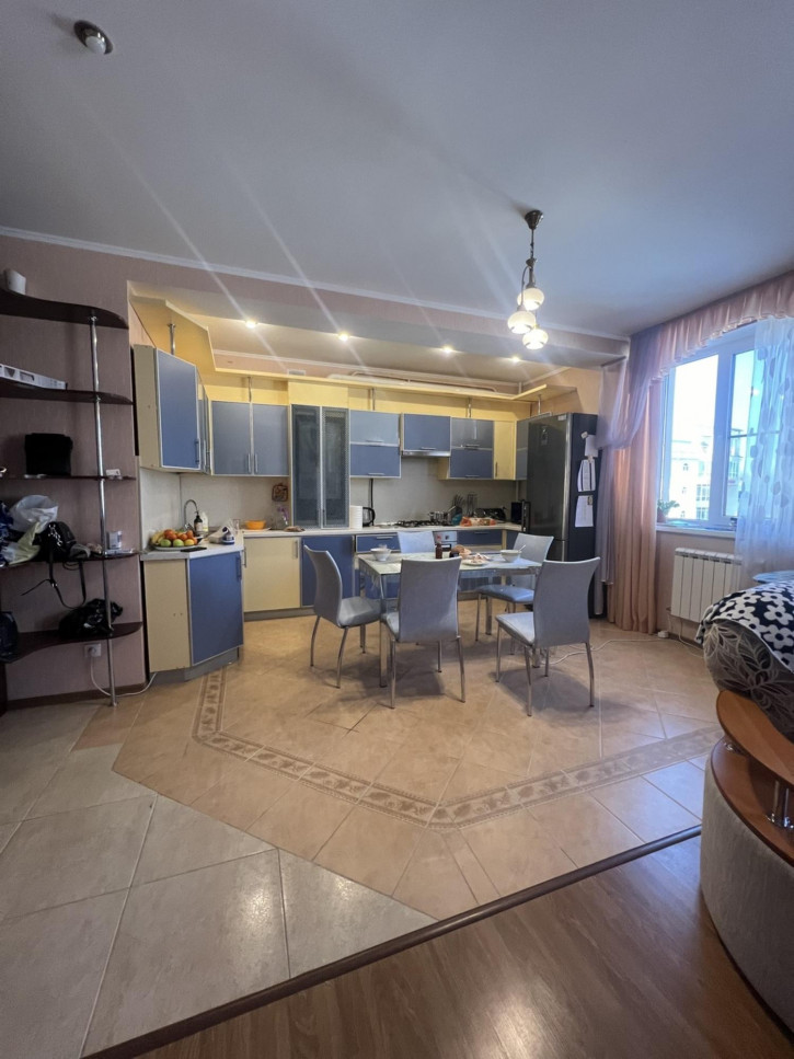 2-комн квартира улица Горького, 12