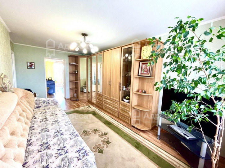 3-комн квартира пр-кт. Героев Сталинграда,  д.35