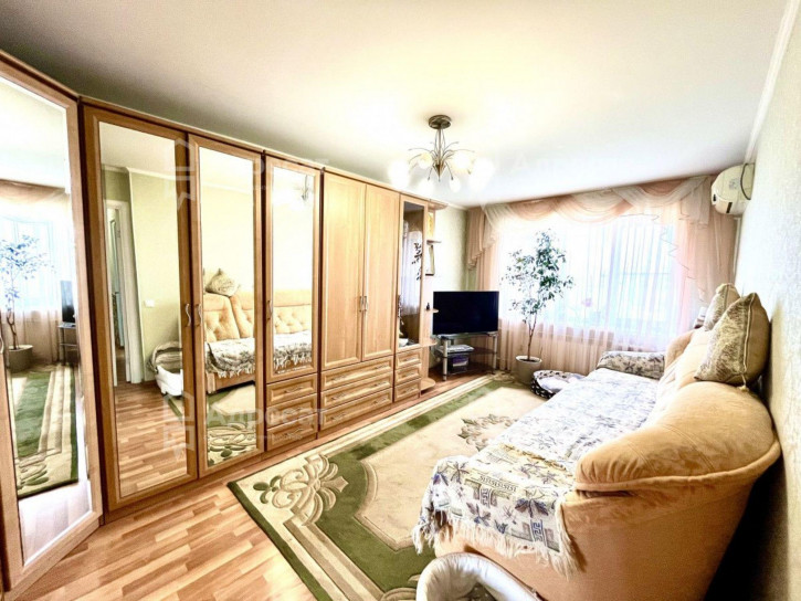 3-комн квартира пр-кт. Героев Сталинграда,  д.35