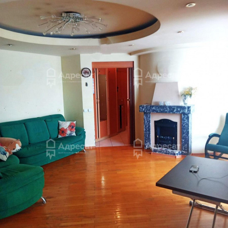 4-комн квартира пр-кт. Героев Сталинграда,  д.37