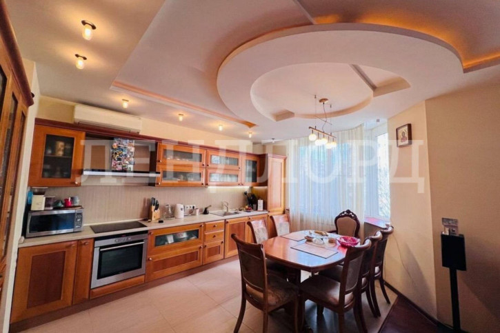 4-комн квартира улица Ерёменко, 56/7