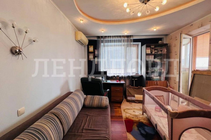 4-комн квартира улица Ерёменко, 56/7