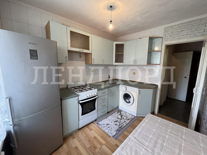 2-комн квартира проспект 40-летия Победы, 73/15