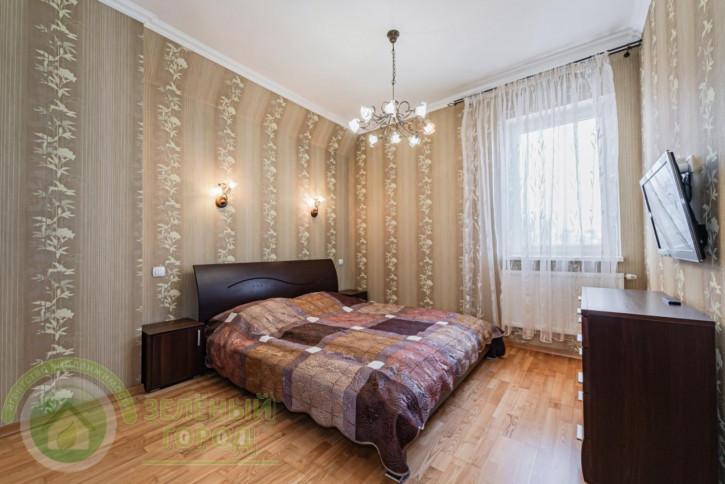 3-комн квартира Менделеева, 37А