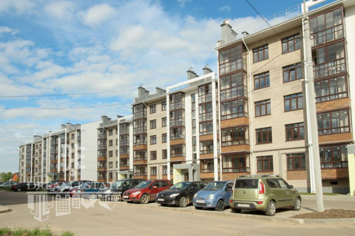 2-комн квартира Большая Заозерная ул, 37