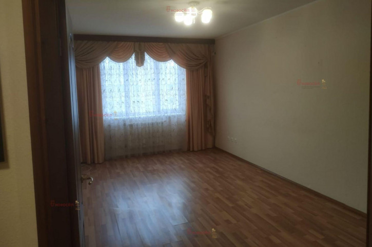 3-комн квартира Уральских рабочих 80