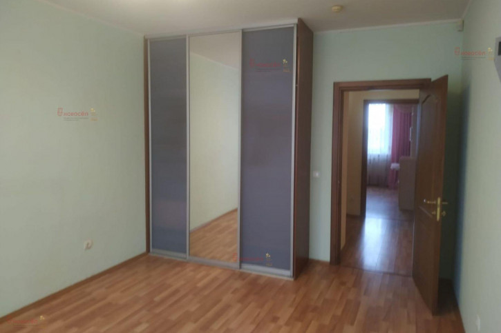 3-комн квартира Уральских рабочих 80