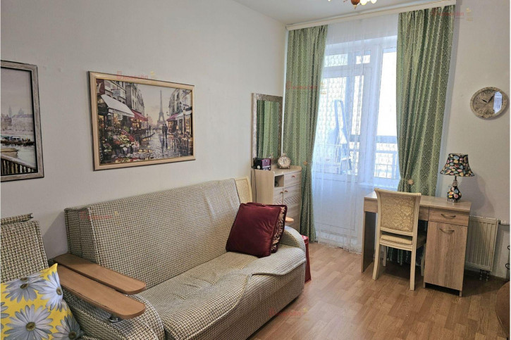 3-комн квартира Мехренцева 46