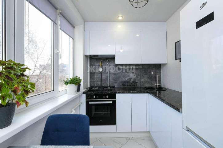 3-комн квартира Титова улица, д.39