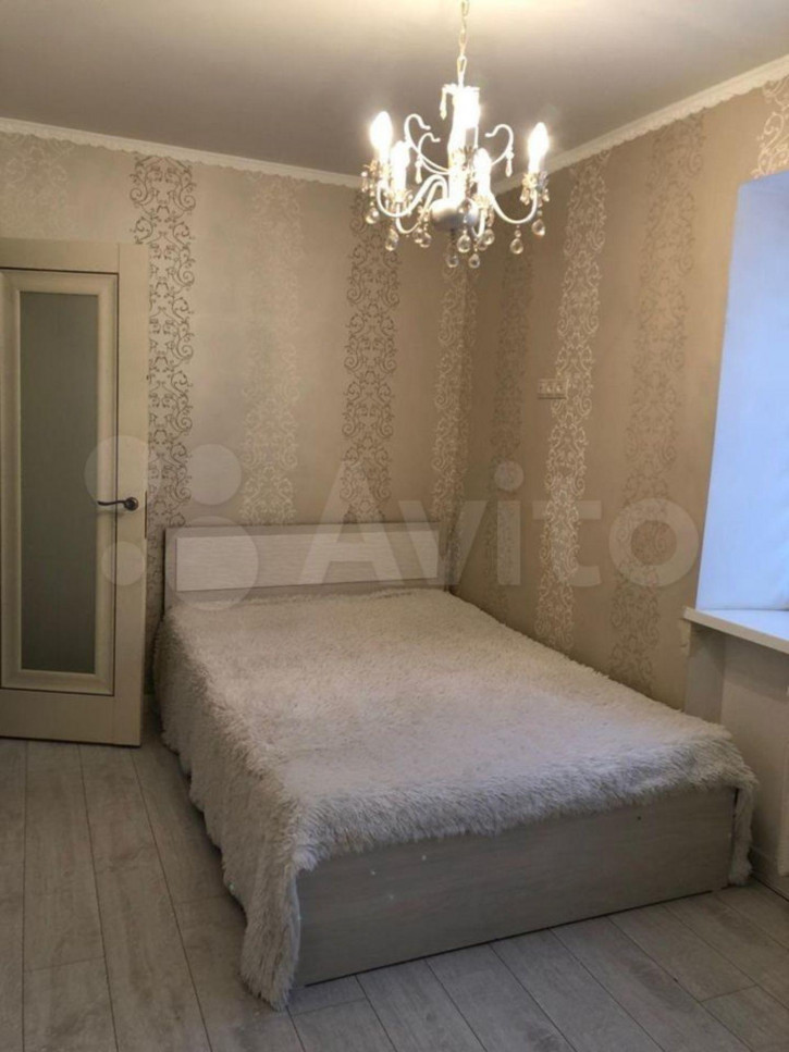 2-комн квартира Ленина ул, 380