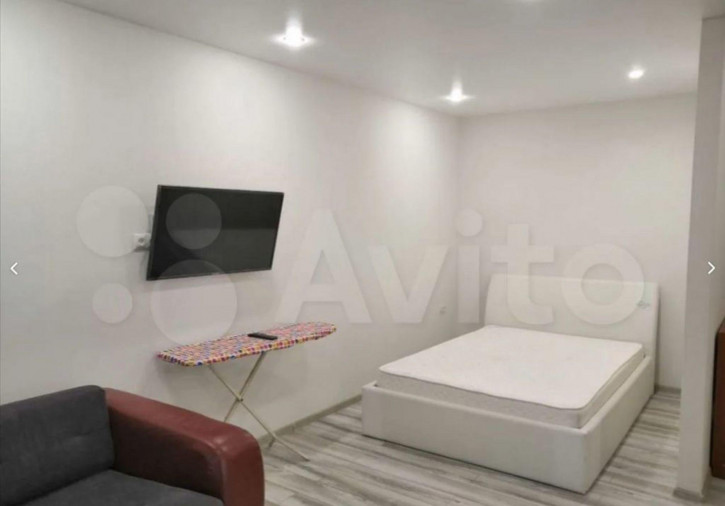1-комн квартира Космонавтов ул, 8