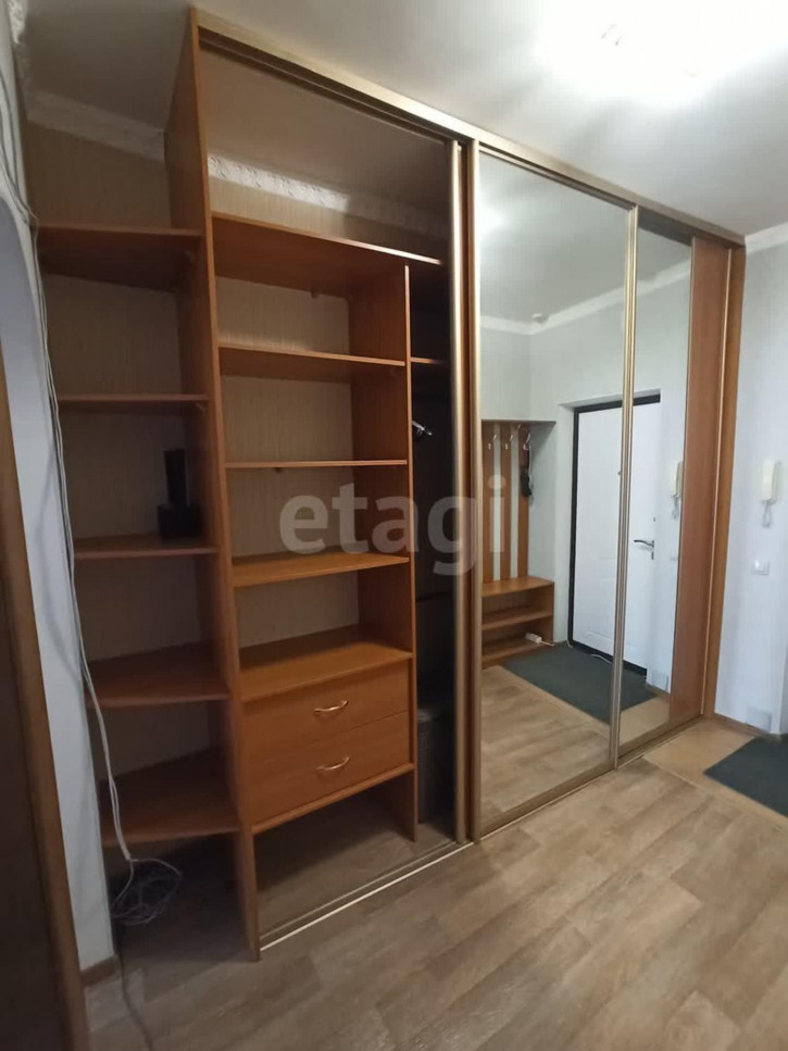 1-комн квартира Газовиков, 43