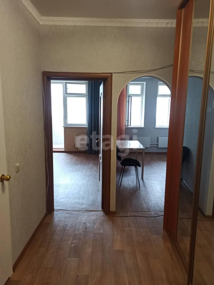 1-комн квартира Газовиков, 43