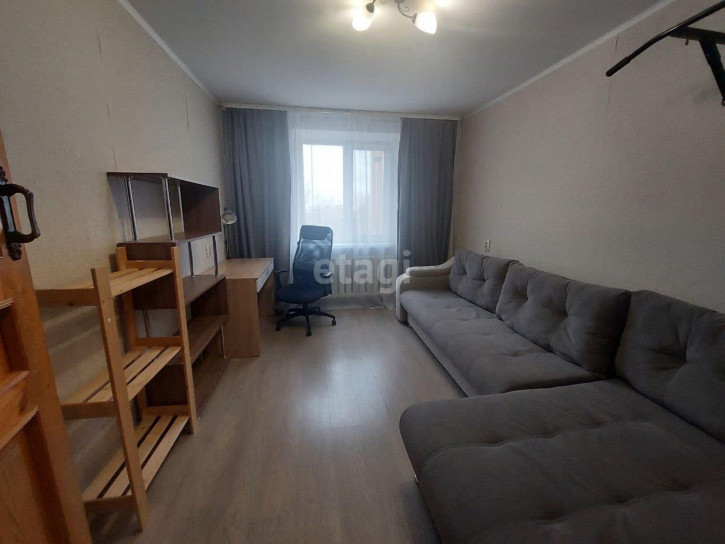 2-комн квартира Камчатская, 2
