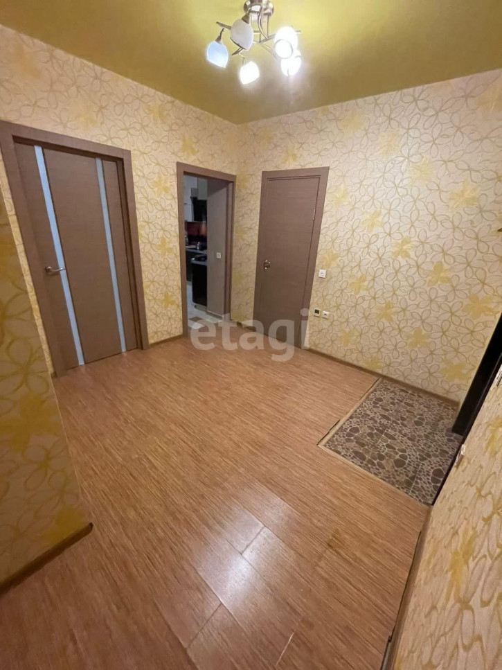 4-комн квартира Суходольская, 18