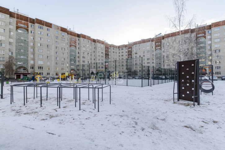 3-комн квартира Домостроителей, 14