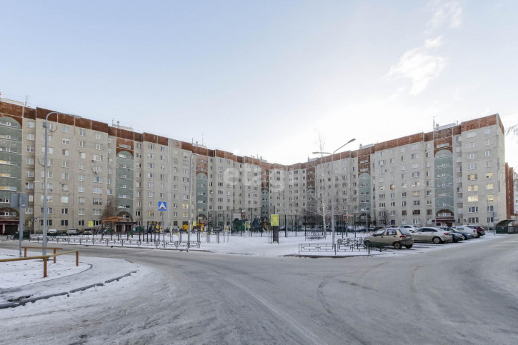 3-комн квартира Домостроителей, 14