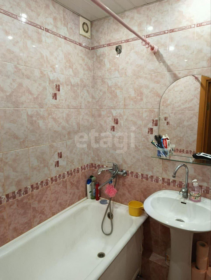 2-комн квартира Ветеранов труда, 3
