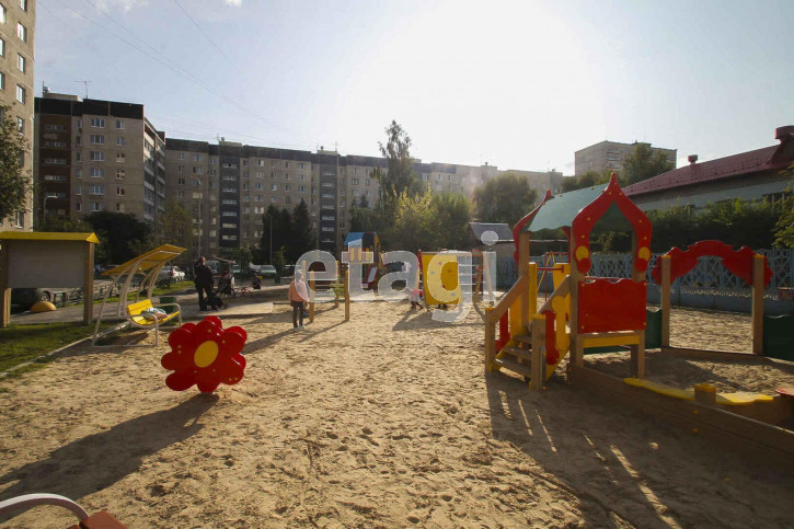 3-комн квартира Широтная, 41