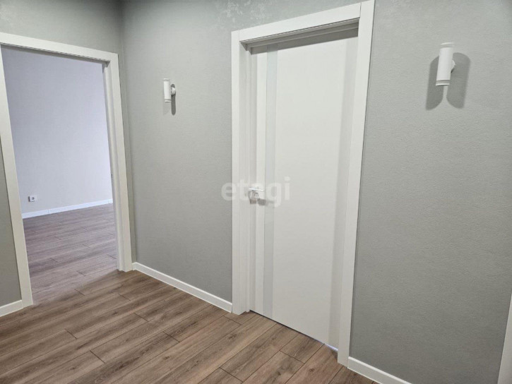2-комн квартира Республики, 204/11