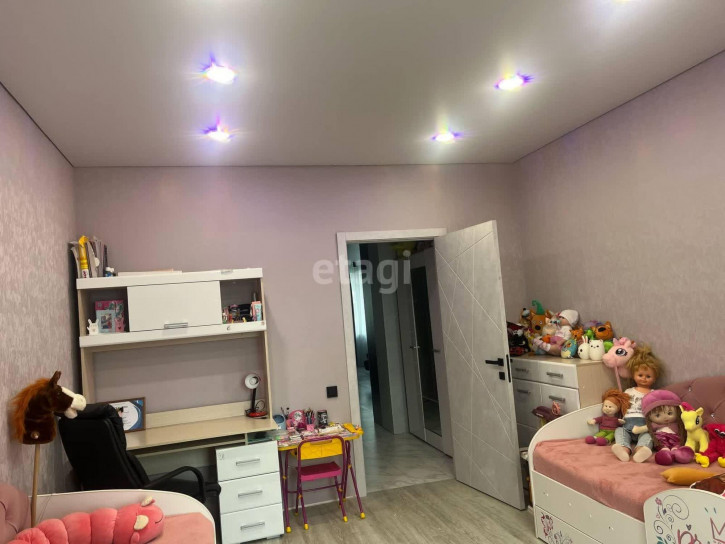 2-комн квартира Республики, 204/10