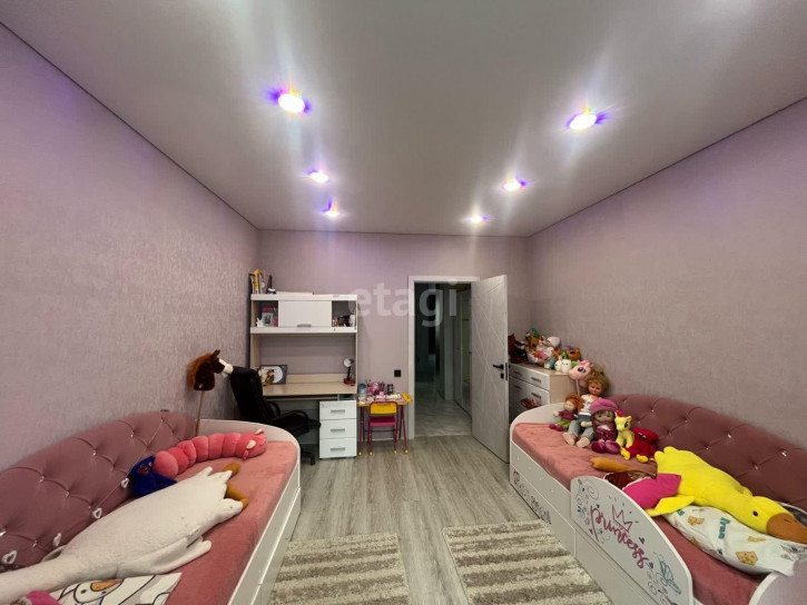 2-комн квартира Республики, 204/10