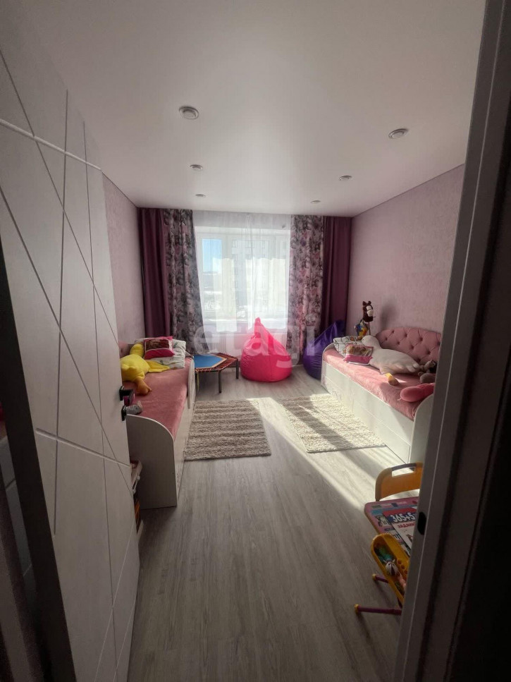 2-комн квартира Республики, 204/10