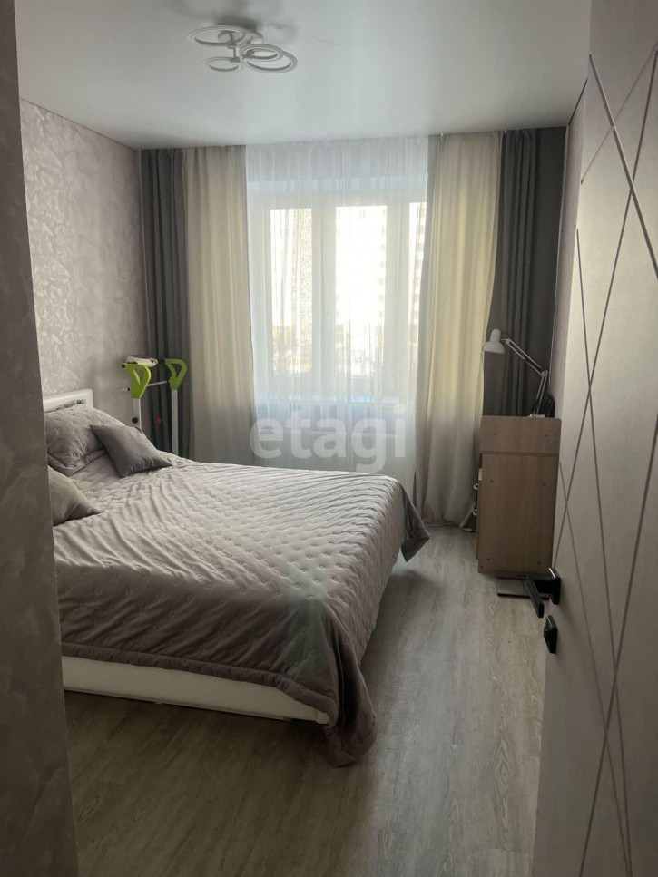 2-комн квартира Республики, 204/10