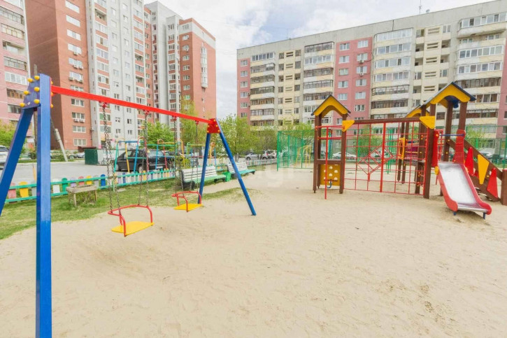 1-комн квартира Широтная, 104/3