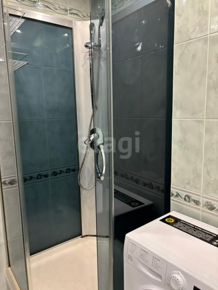 4-комн квартира Майский пр., 5