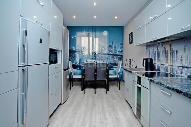 3-комн квартира Дружбы, 73