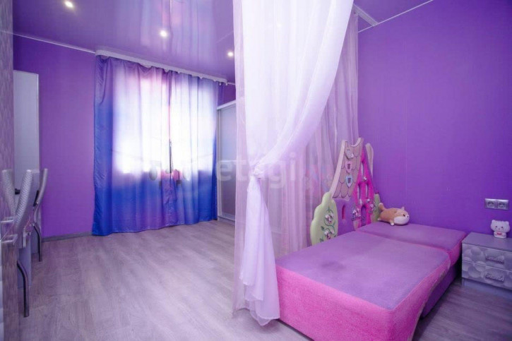 3-комн квартира Дружбы, 73