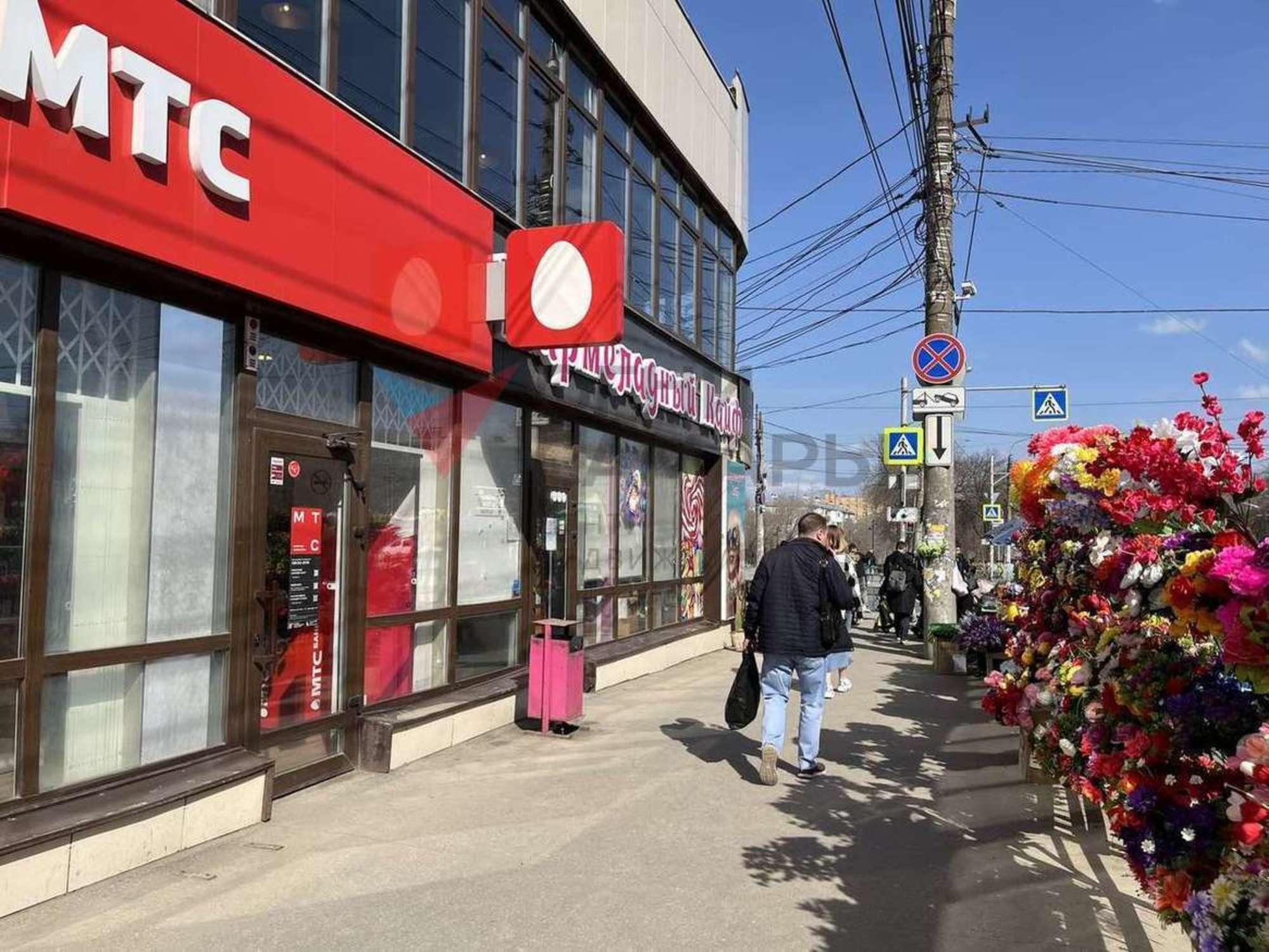 Сдать торговое помещение за 180 000 рублей на Аэродромная улица, 40 г