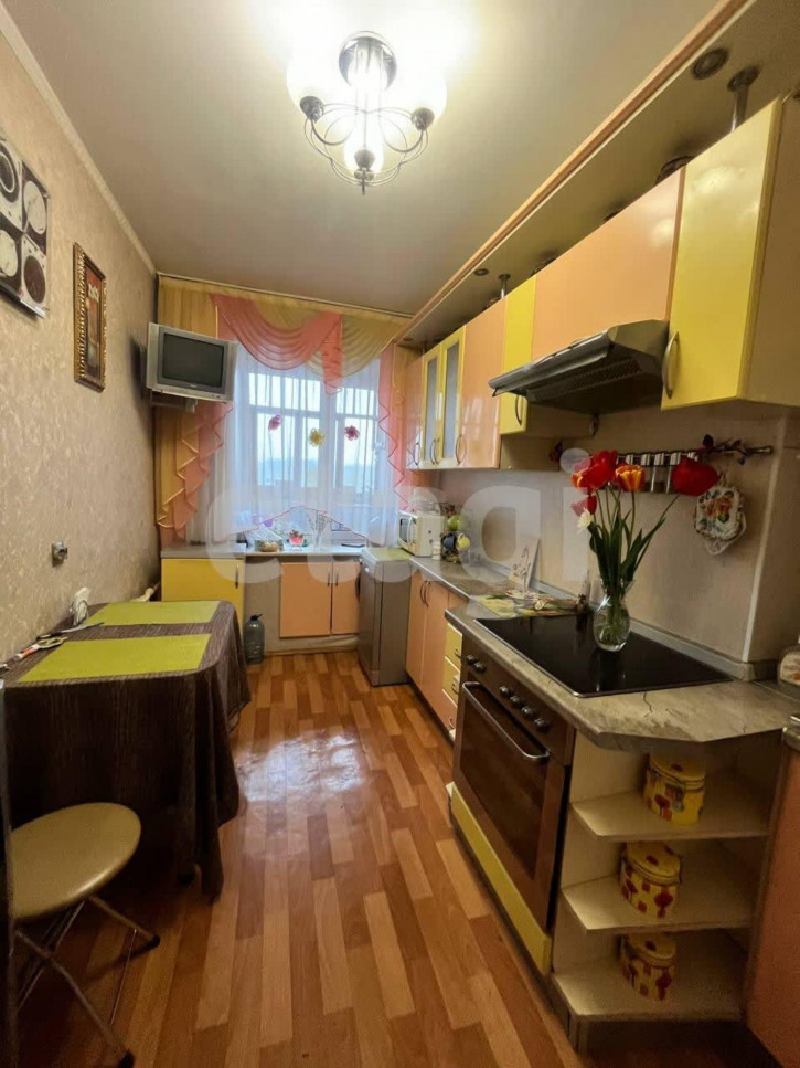 3-комн квартира улица Дружбы