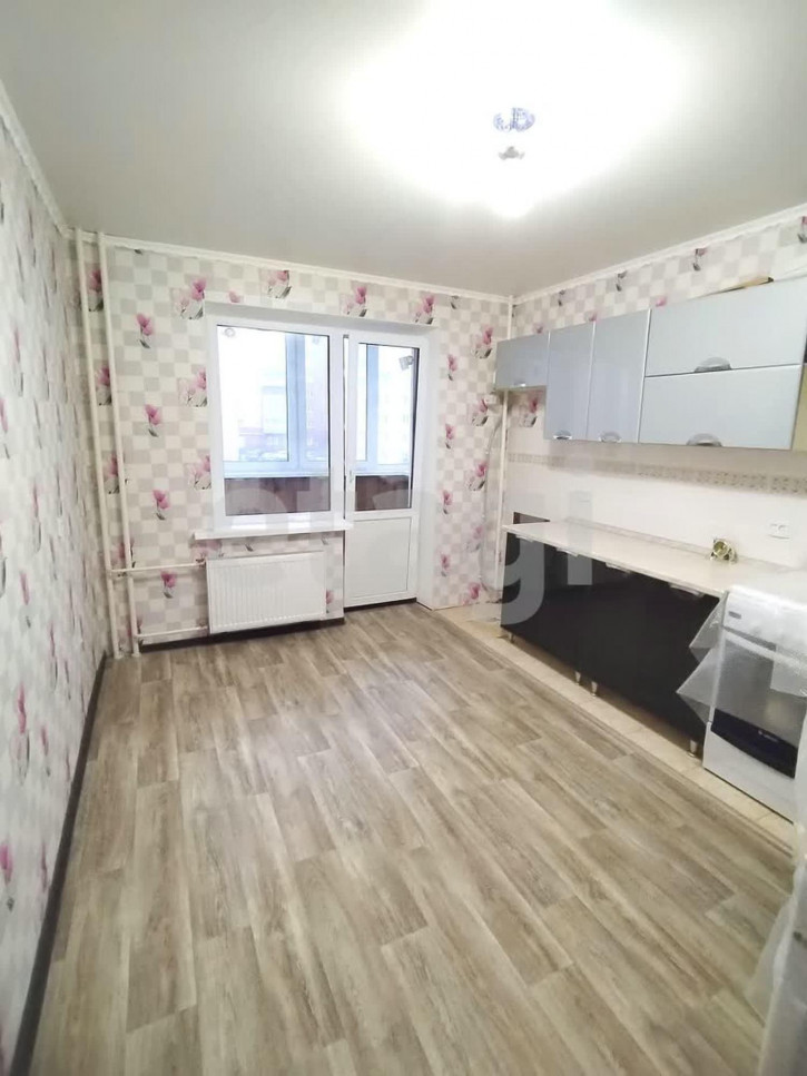 2-комн квартира улица Романа Брянского