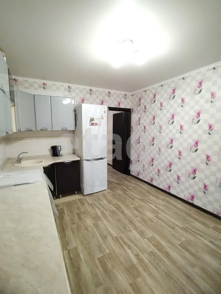 2-комн квартира улица Романа Брянского