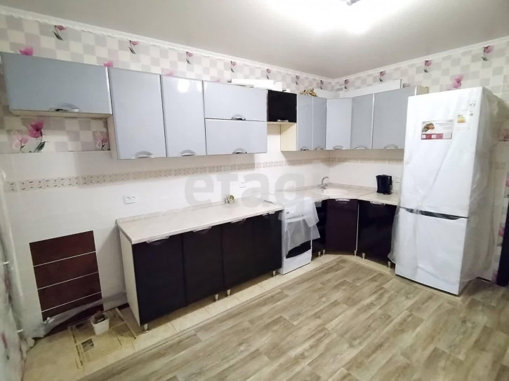 2-комн квартира улица Романа Брянского