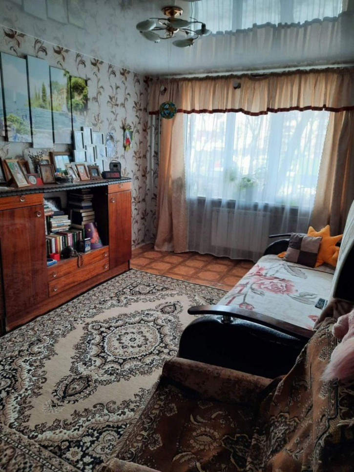 3-комн квартира Подворная ул, 1