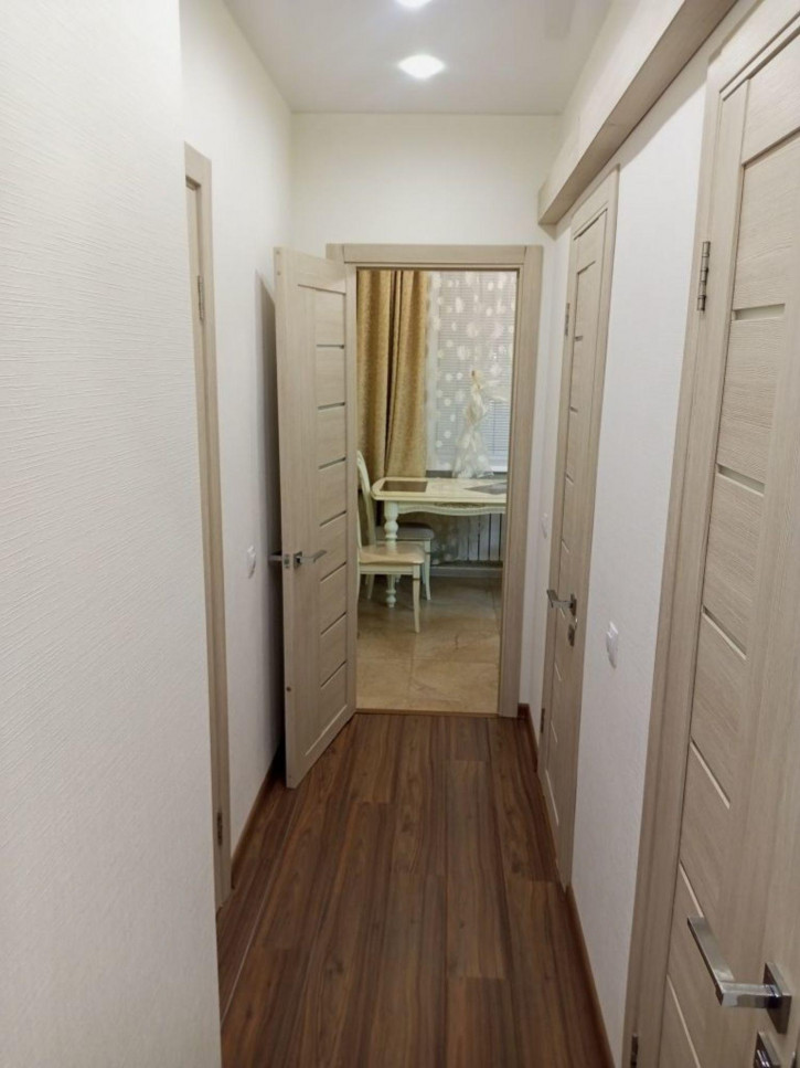 3-комн квартира Бекетова ул, 4