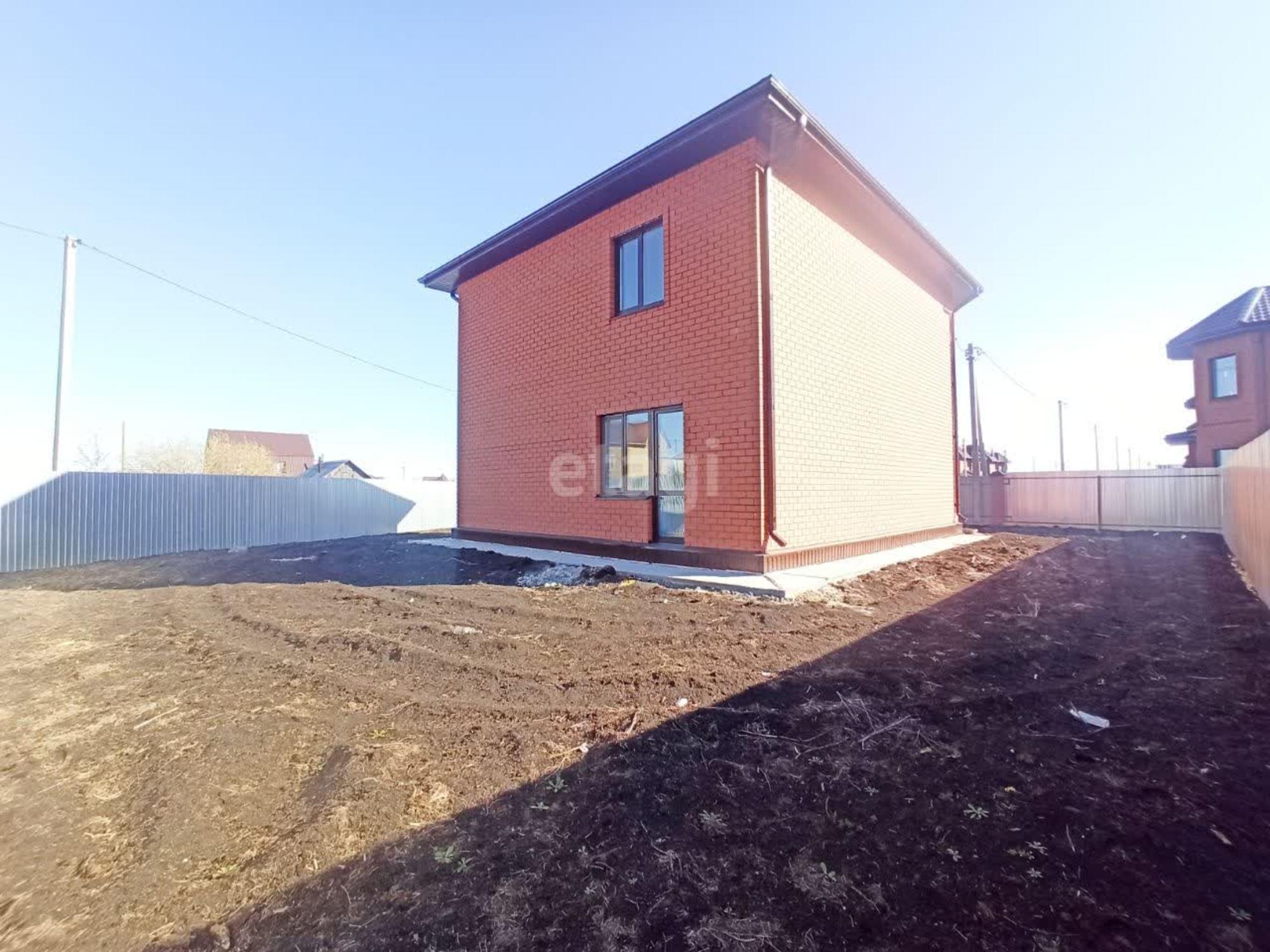 Купить дачу, дом, коттедж за 13 800 000 рублей на Футбольный пр., 27