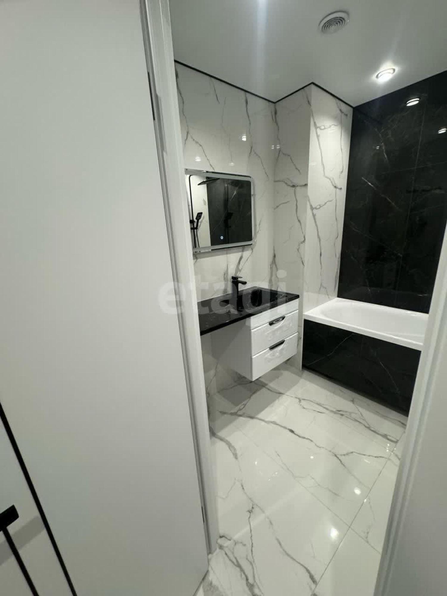 Сдать квартиру за 35 000 рублей на Валентины Трофимовой, 12