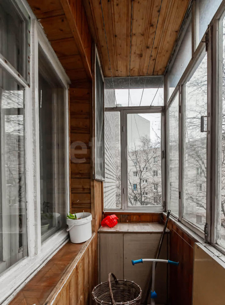 2-комн квартира улица Казакова, 15