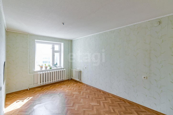 3-комн квартира улица Маршала Конева, 18