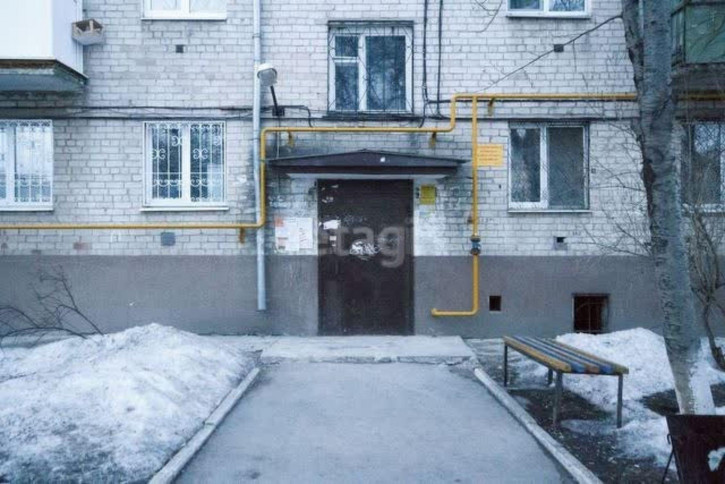 3-комн квартира Холодильная, 55