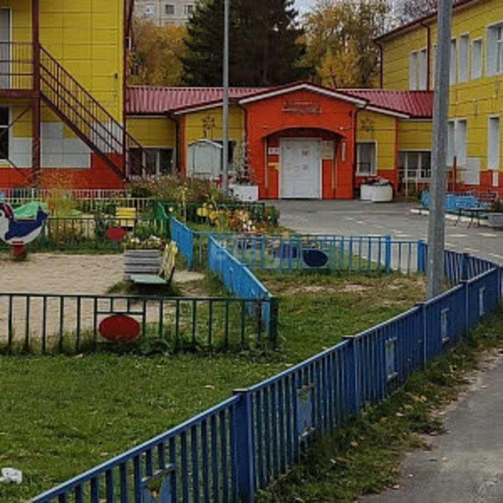 3-комн квартира Холодильная, 55