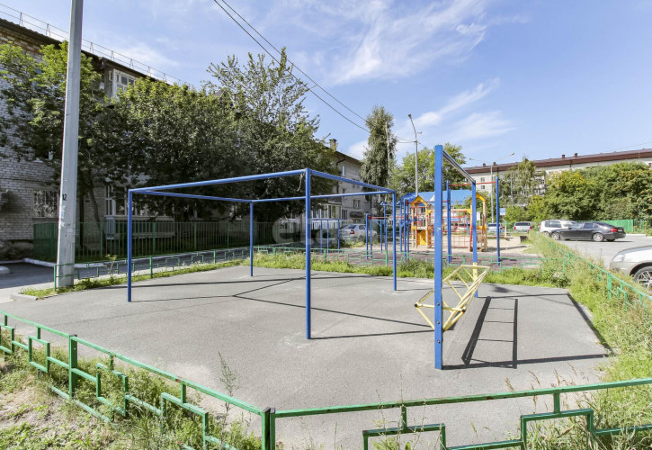 2-комн квартира Камчатская, 13
