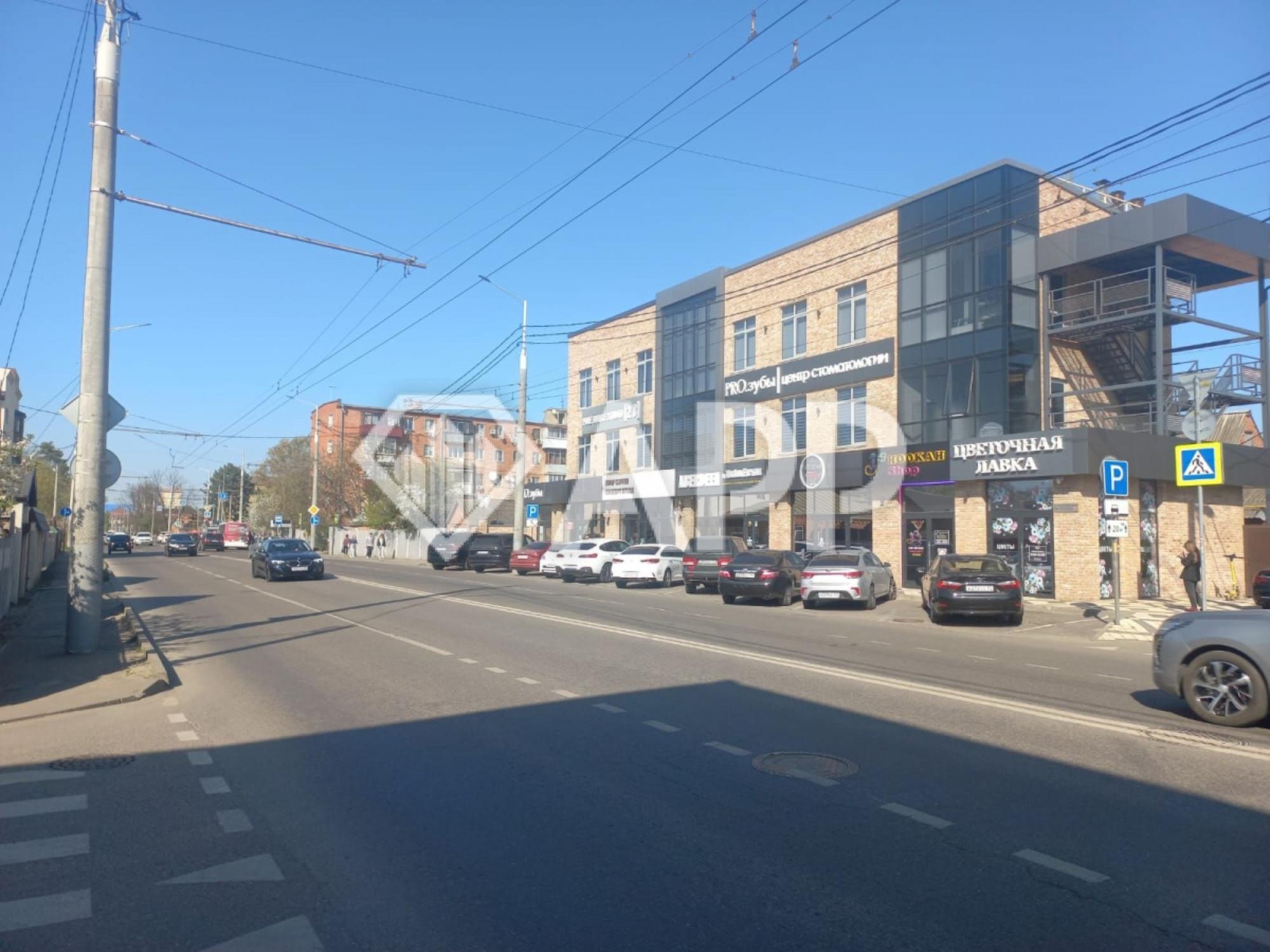 Купить торговое помещение за 145 000 000 рублей на ул им. Академика Трубилина, 34