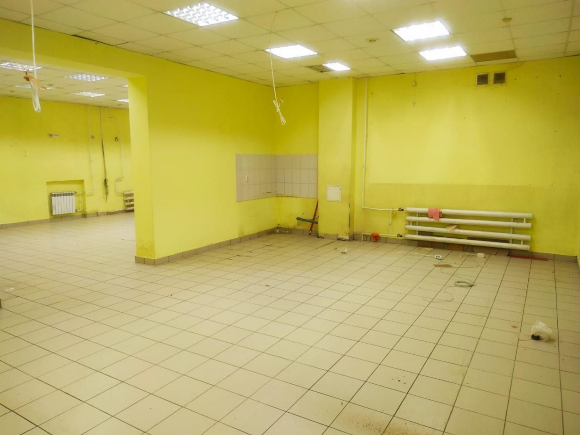 Сдать торговое помещение за 60 000 рублей на Волжский пр-кт, 45
