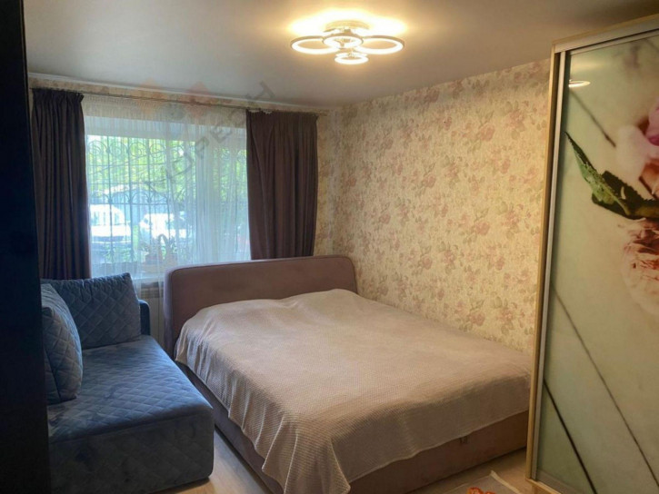 2-комн квартира Карасунская ул, 4