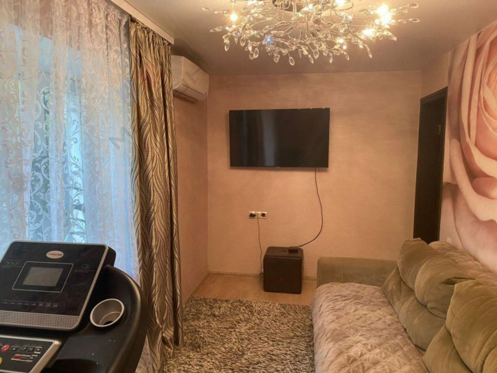2-комн квартира Карасунская ул, 4